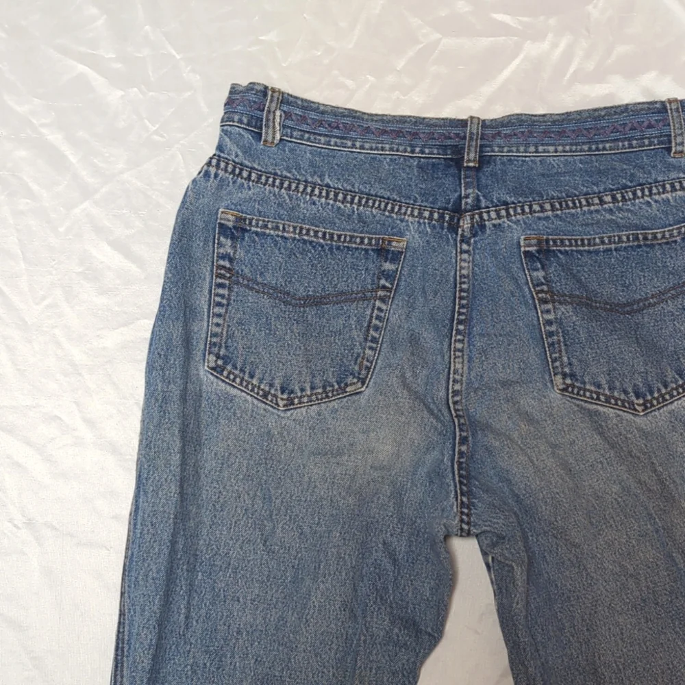Vintage 90's High Rise Acid Washed Boho Mom Jeans With Embroidered Roses